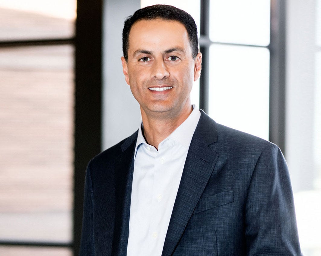 Headshot of new AbbVie COO Robert Michael
